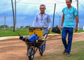 Dr Eugênio entrega 50 kits da agricultura familiar em Vila Rica e contemplados destacam utilidade das ferramentas.