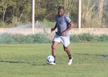 Campeão da Copa FMF pelo Mixto, Serginho acerta renovação de contrato