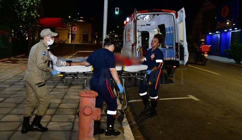 Ex-presidirio espancado com pedao de pau em praa de MT