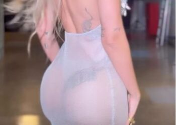 Yasmin Brunet abusa da transparncia em look