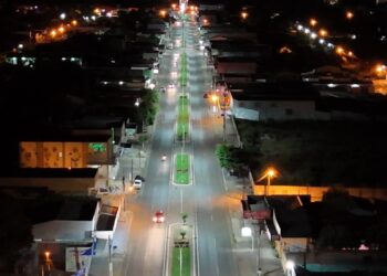 Gestão q trabalha, cidade de aragarças Iluminada.