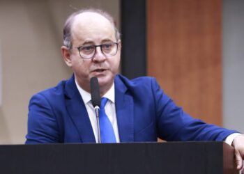 Projeto do Dr. Eugênio inclui programas e ações para valorizar mulheres catadoras e recicladoras de resíduos sólidos.