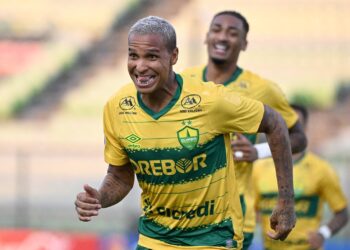 CUIABÁ VENCE METROPOLITANOS-VEN PELA SULA