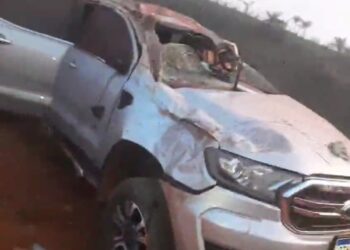 Vídeo: Caminhonete capota na BR-230 há 60 km de Jacareacanga