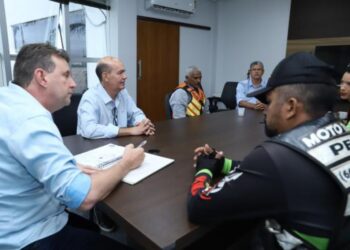 Prefeito recebe representantes da Associação de Mototaxistas e ouve demandas