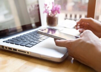 Compra segura: Mobiliando a sua casa pela internet