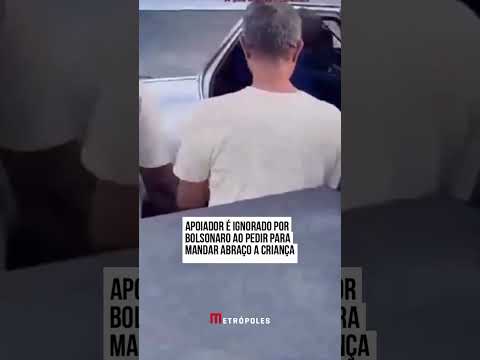 Apoiador é ignorado por Bolsonaro ao pedir para mandar abraço