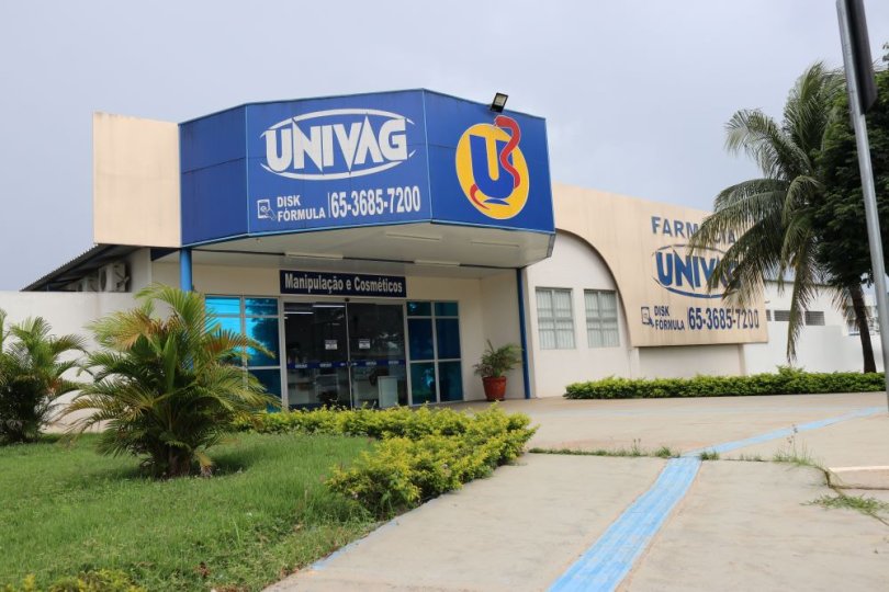 Alunos de Farmcia do UNIVAG promovem uso racional