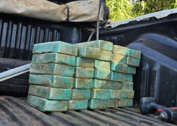 Traficante tenta fugir em estrada com 33 quilos de cocana em MT