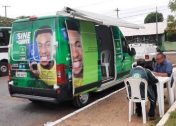 Van do Sine leva empregos a mais um bairro de Cuiab