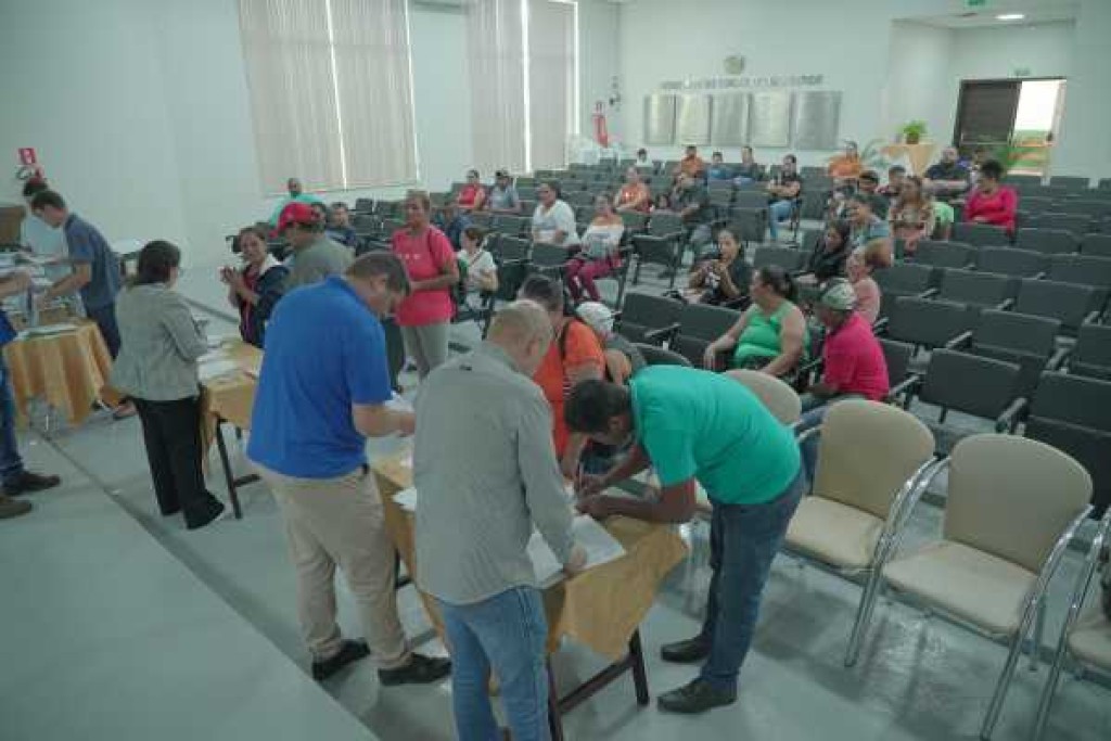 Município entrega projetos arquitetônicos aos beneficiários do Habitacional Sonho Meu