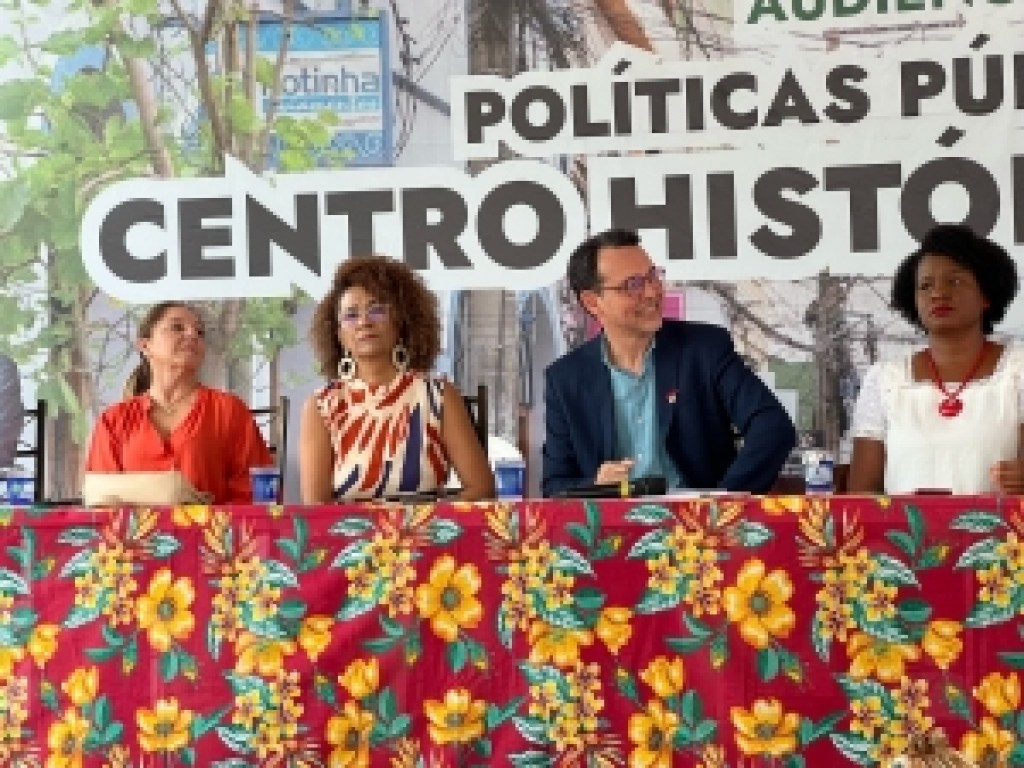 Edna participa de audiência sobre centro histórico realizada por Lúdio