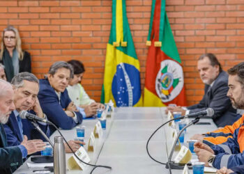 Lula pressiona por rapidez na liberação de recursos para o Rio Grande do Sul