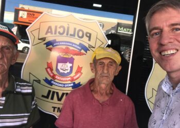 Reencontro emocionante após 45 anos: Polícia Civil de Barra do Garças ajuda a reunir irmãos separados.
