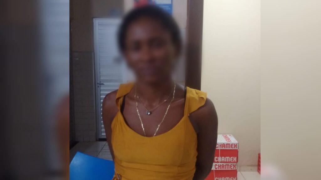 Mulher é presa suspeita de comercialização de drogas em Itaituba