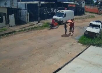 Vídeo: Elementos assaltam mulheres em via pública em Itaituba, no PA