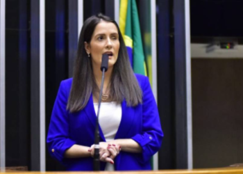 Prefeito e primeira-dama desejam plena recuperação à deputada Amália Barros (PL-MT)