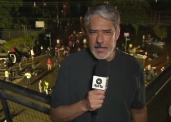 Com Bonner no RS, Globo cobre enchentes no Sul e vê audiência disparar