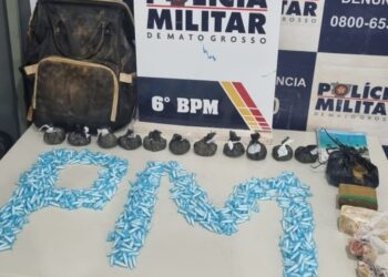 Polícia Militar conduz três pessoas por tráfico de drogas e apreende 830 porções de cocaína