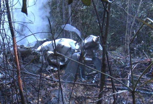 Perícia identifica passageiro de avião que caiu 10 minutos após