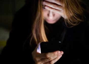 Mulher d golpe de milhes em PMs, civis e bombeiros