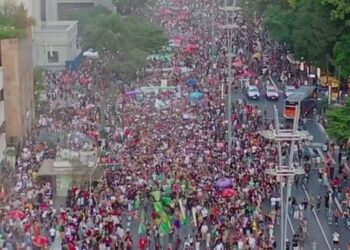 Marcha da Maconha lota a Av. Paulista no domingo