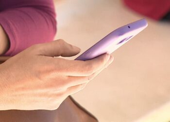 Seu celular é irregular? Como saber se o modelo foi certificado pela Anatel