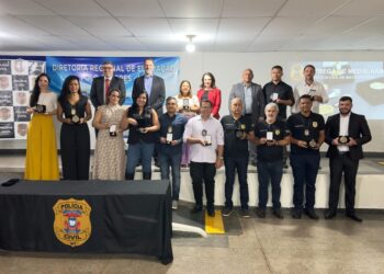Entrega de medalhas valoriza dedicação dos policias que atuam na fronteira na Regional de Cáceres