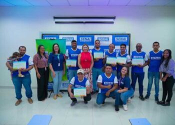 Prefeitura entrega certificado para alunos que concluíram curso do programa SER Família Capacita