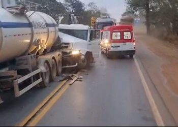 Acidente com 3 veículos causa transtorno em rodovia; vídeo