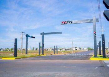 Cruzamento da Av. das Nações com a Rua João Goulart recebe conjunto semafórico