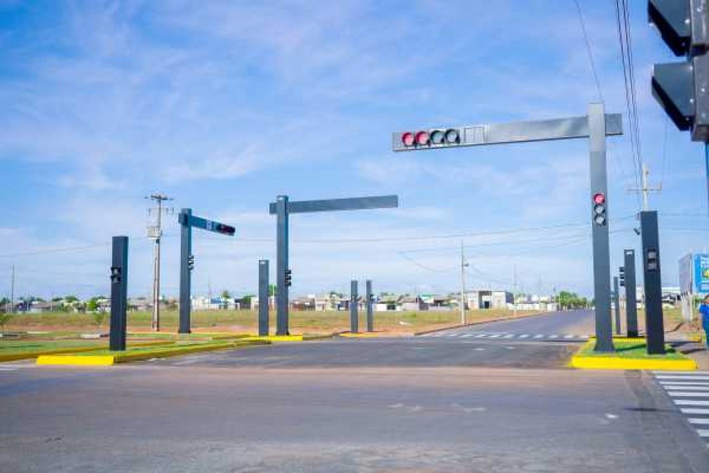Cruzamento da Av. das Nações com a Rua João Goulart