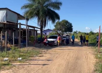 Residentes de terreno recebem prazo de 4 dias para desocuparem local por alegação de posse do aeroporto, em Itaituba