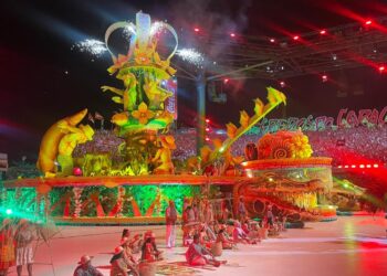 Primeira alegoria do Garantido exalta história ‘O Caboco’ da Amazônia | Festival de Parintins