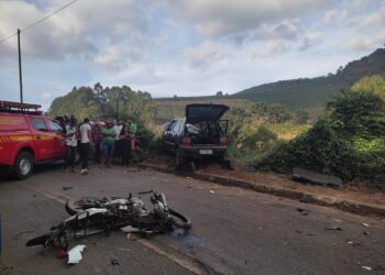 Adolescentes de 15 anos morrem em acidente na zona rural de Manhuaçu; eles estavam na moto que bateu de frente com um carro | Vales de Minas Gerais