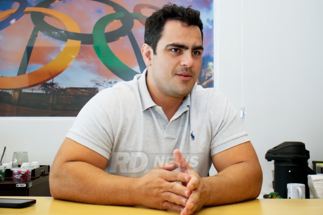 Atleta, David Moura garante não deixar cultura de lado durante