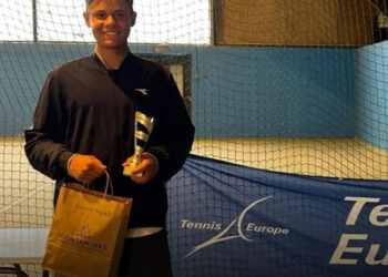 Tenista de MT é vice-campeão individual e por duplas em torneio juvenil na França | RDNEWS