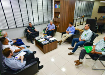 Prefeito cria linha de crédito de R$ 25 mil a camelôs impactados por incêndio | RDNEWS