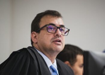 Juiz mantém prisão e manda homem que matou trans a júri popular