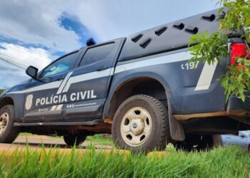 Polícia prende professor que colocou vídeo pornô para alunos