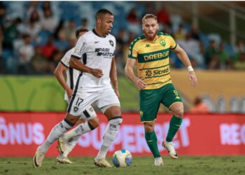 Cuiabá não resiste à força do Botafogo e perde por 2 a 1