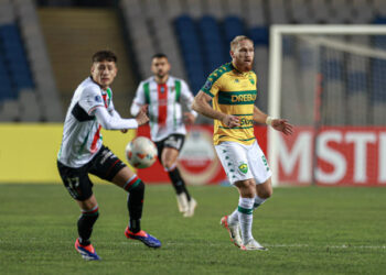 Deyverson marca, Walter pega pênalti e Cuiabá empata com o Palestino | RDNEWS