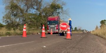 Após cobranças do Dr. Eugênio, obra de tapa-buraco é realizada na MT-326.