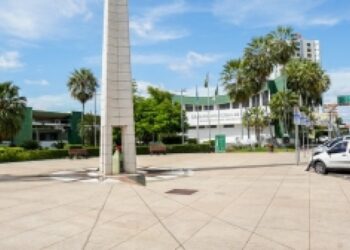 Câmara de Cuiabá promulga lei que garante isenção de estacionamento rotativo às pessoas com deficiência e idosos