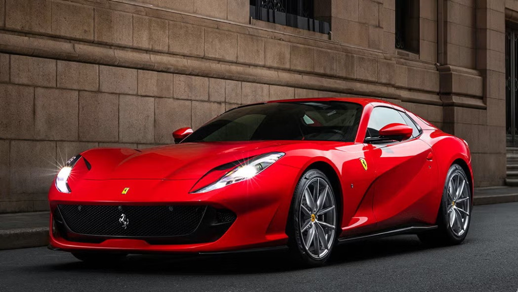 Ferrari 812GT