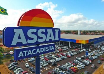 Funcionrio e cliente trocam socos em supermercado