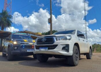 Hilux roubada em SP recuperada pela PRF em rodovia de MT