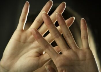 Loja condenada aps gerente xingar e abusar de vendedora