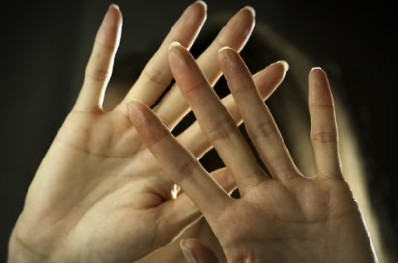 Loja condenada aps gerente xingar e abusar de vendedora