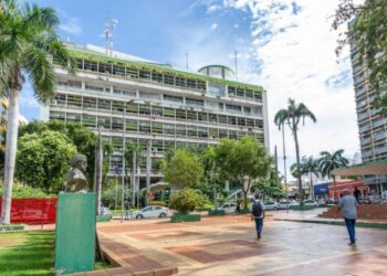 Gesto de Emanuel deixou de pagar R$ 249 milhes em consignados